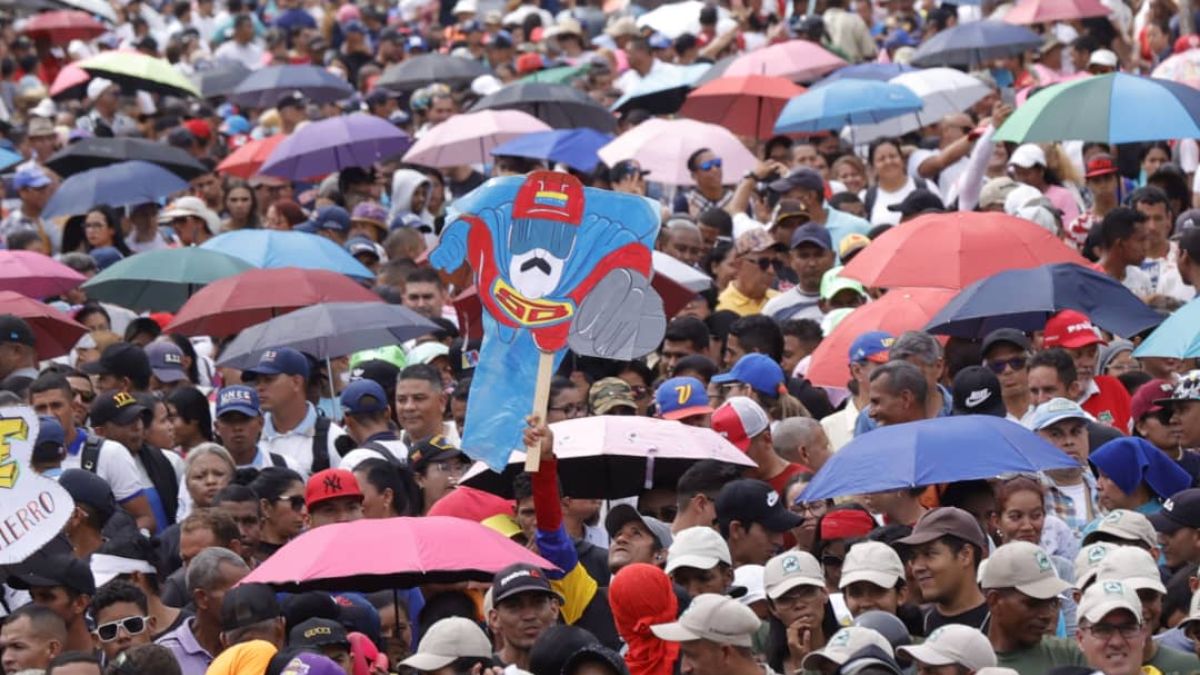 El pueblo venezolano ratifica su respaldo a la Revolución Bolivariana y el presidente Nicolás Maduro