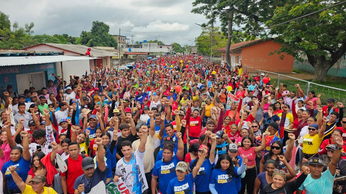 Marcha en apoyo al Presidente Nicolás Maduro y contra las sanciones en Apure
