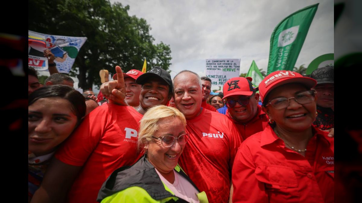 Marcha en respaldo al Presidente Nicolás Maduro y contra las sanciones en Aragua