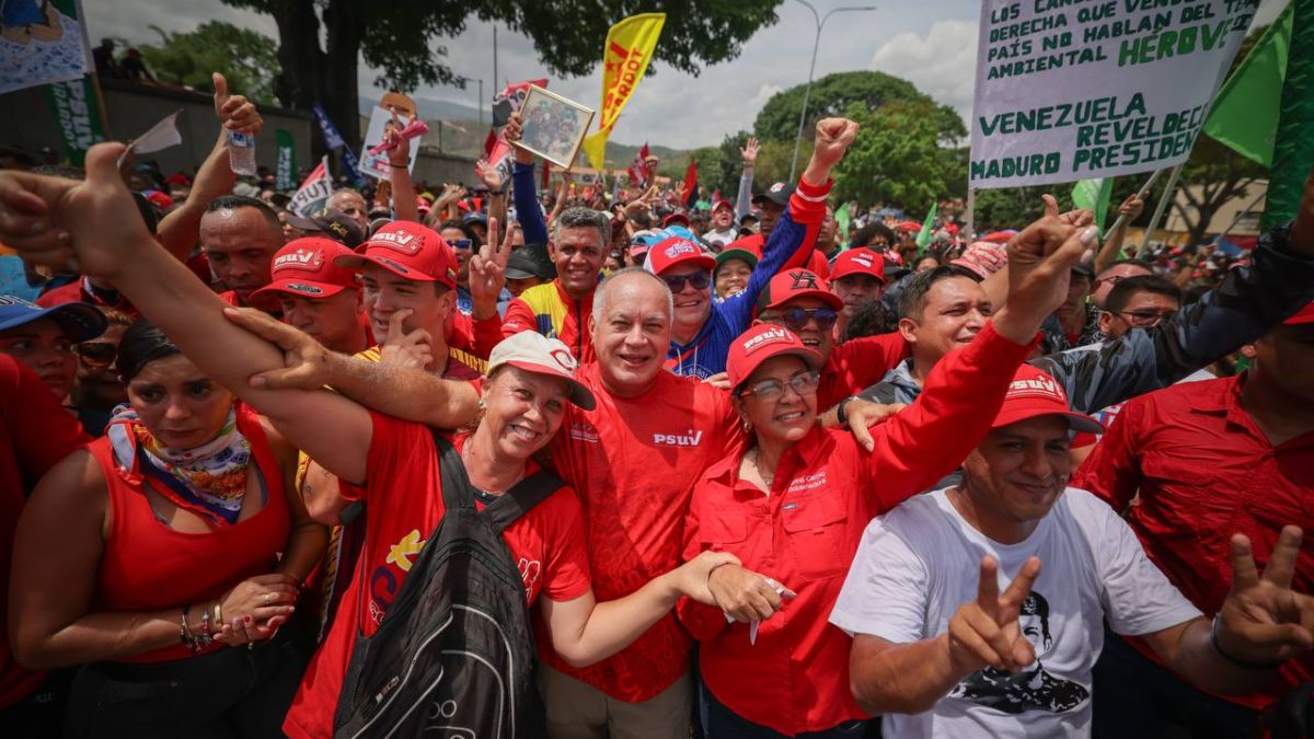 Marcha en respaldo al Presidente Nicolás Maduro y contra las sanciones en Aragua