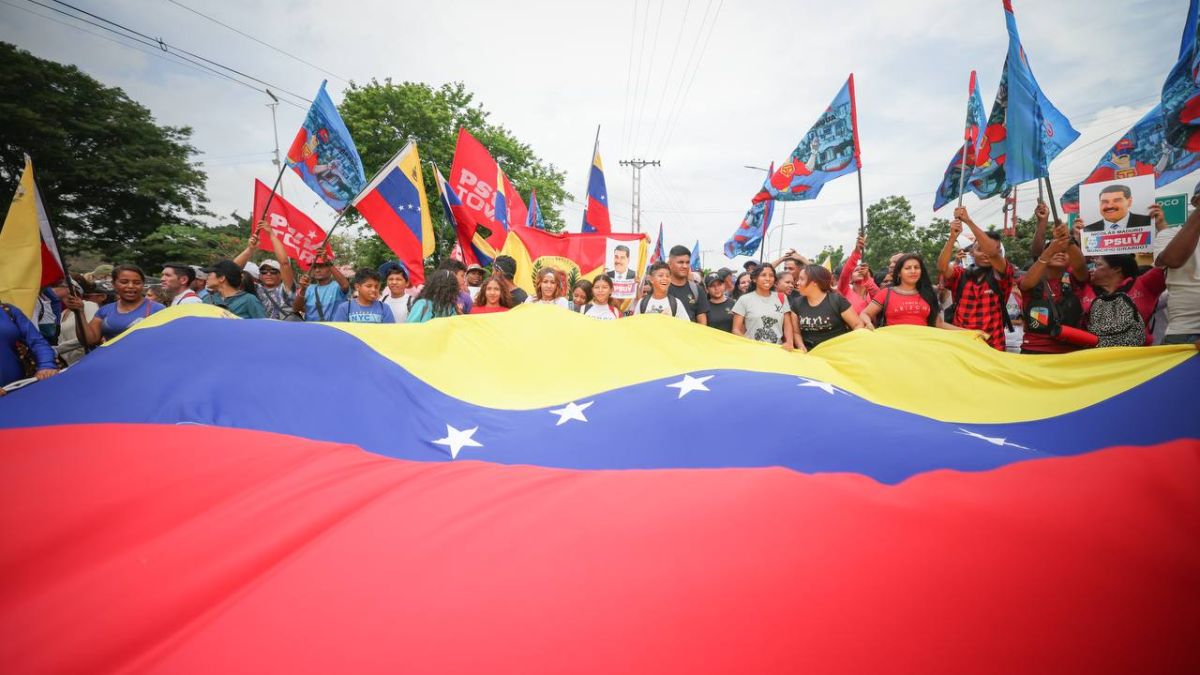 Marcha en respaldo al presidente Nicolás Maduro y en rechazo de las sanciones