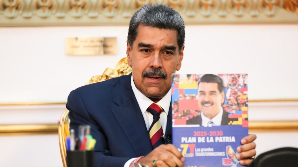 Nicolás Maduro, candidate of the Fatherland