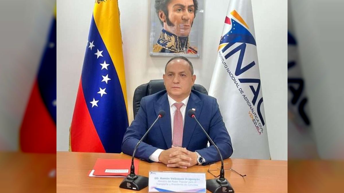 Ministro para el Transporte, Ramón Velásquez Araguayán