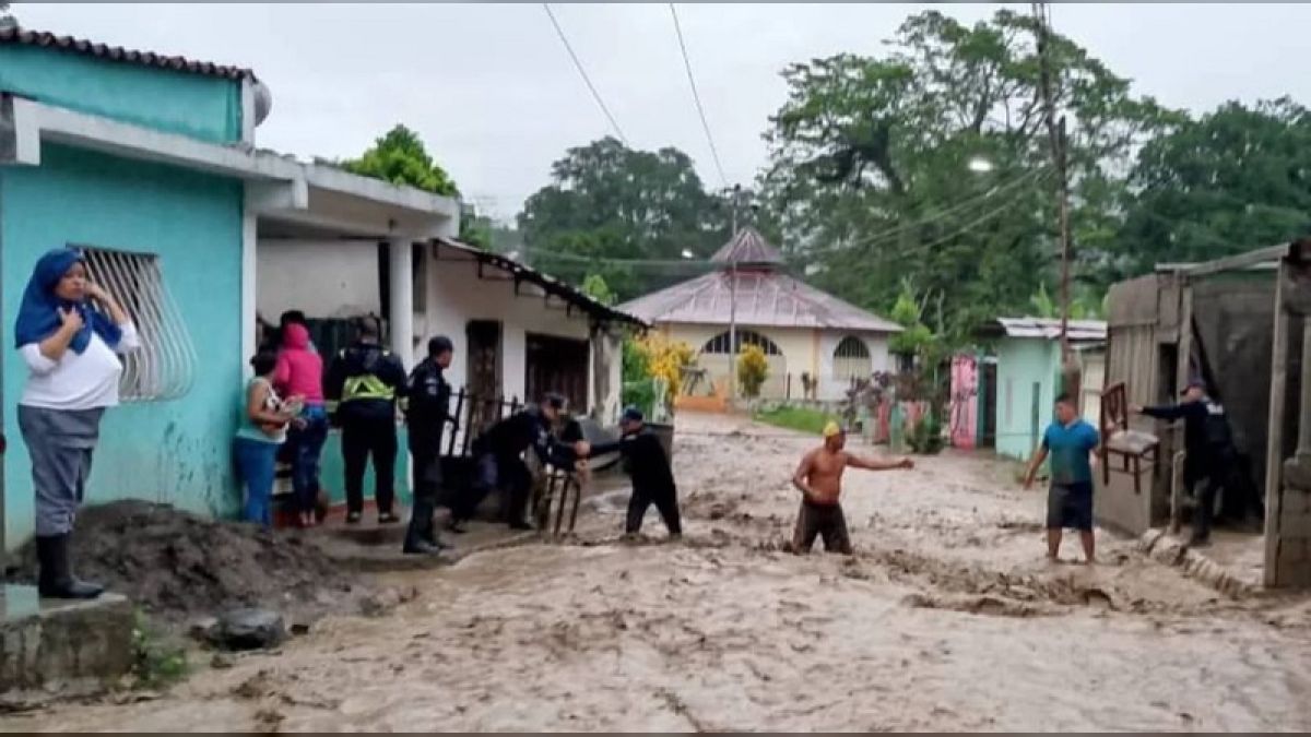 Gobierno Bolivariano atiende habitantes del estado Sucre por el ...