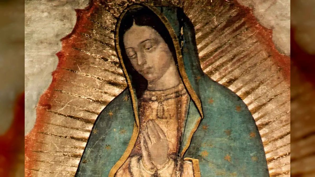 Its origin dates back to December 12, 1531, when the Virgin Mary appeared to Juan Diego for the fourth time on the Tepeyac hill, currently a representative place for Catholics