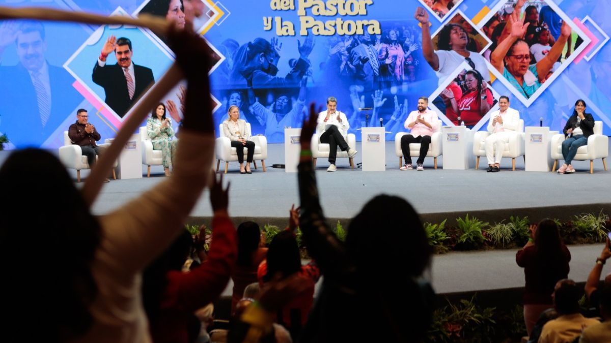 Nicolás Maduro decreta el 1 de agosto de cada año como «Día de la marcha para Jesús»