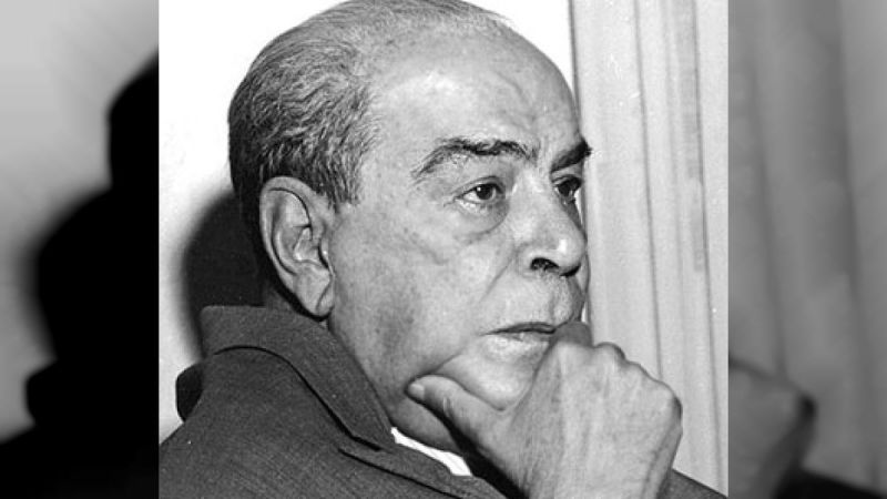This universal Venezuelan, the people honor the memory of Rómulo Gallegos, the giant of letters who is and will always be, teacher and example of the country