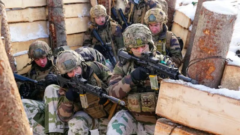 Fuerzas ucranianas llevaron a cabo aproximadamente 444 incursiones con armas de fuego
