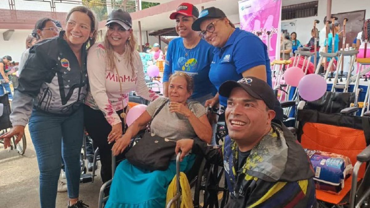 According to the publication, the activity took place in Plaza Bolívar