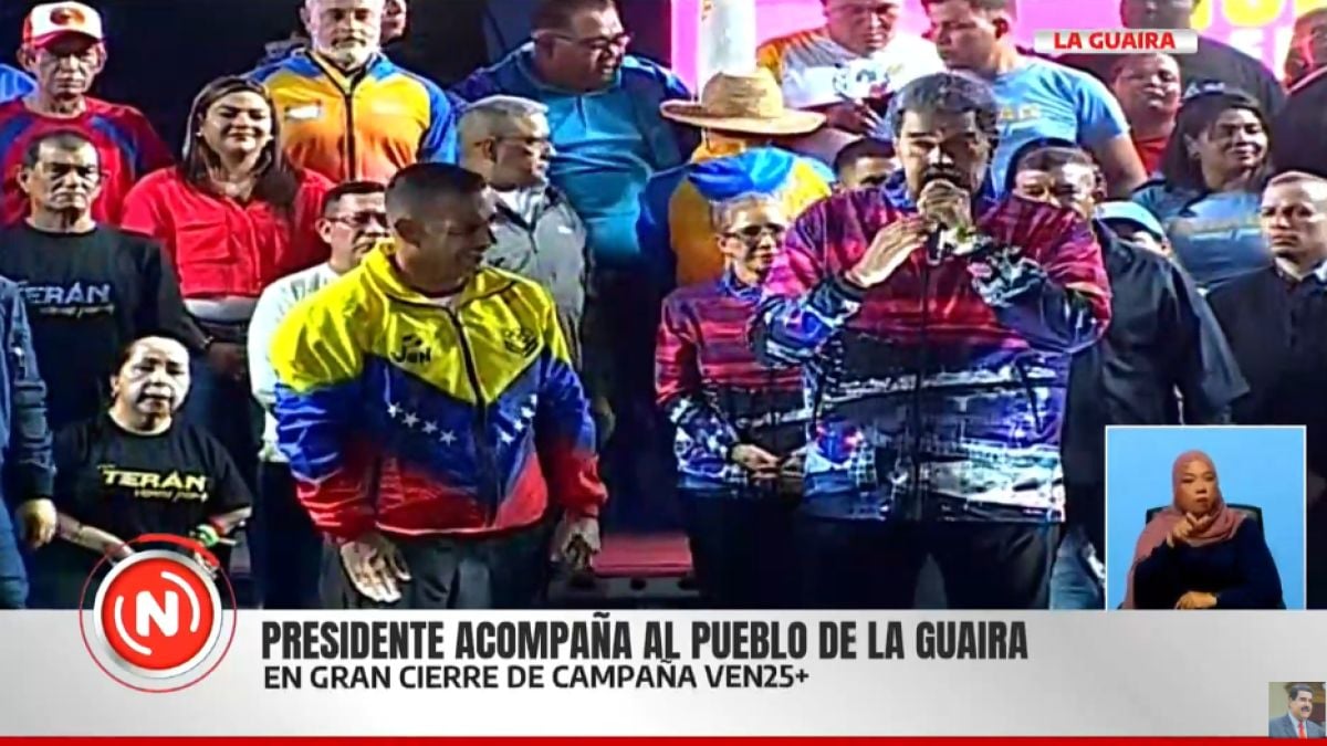 "Es la democracia nueva, directa que nace en la República Bolivariana de Venezuela", expresó Maduro