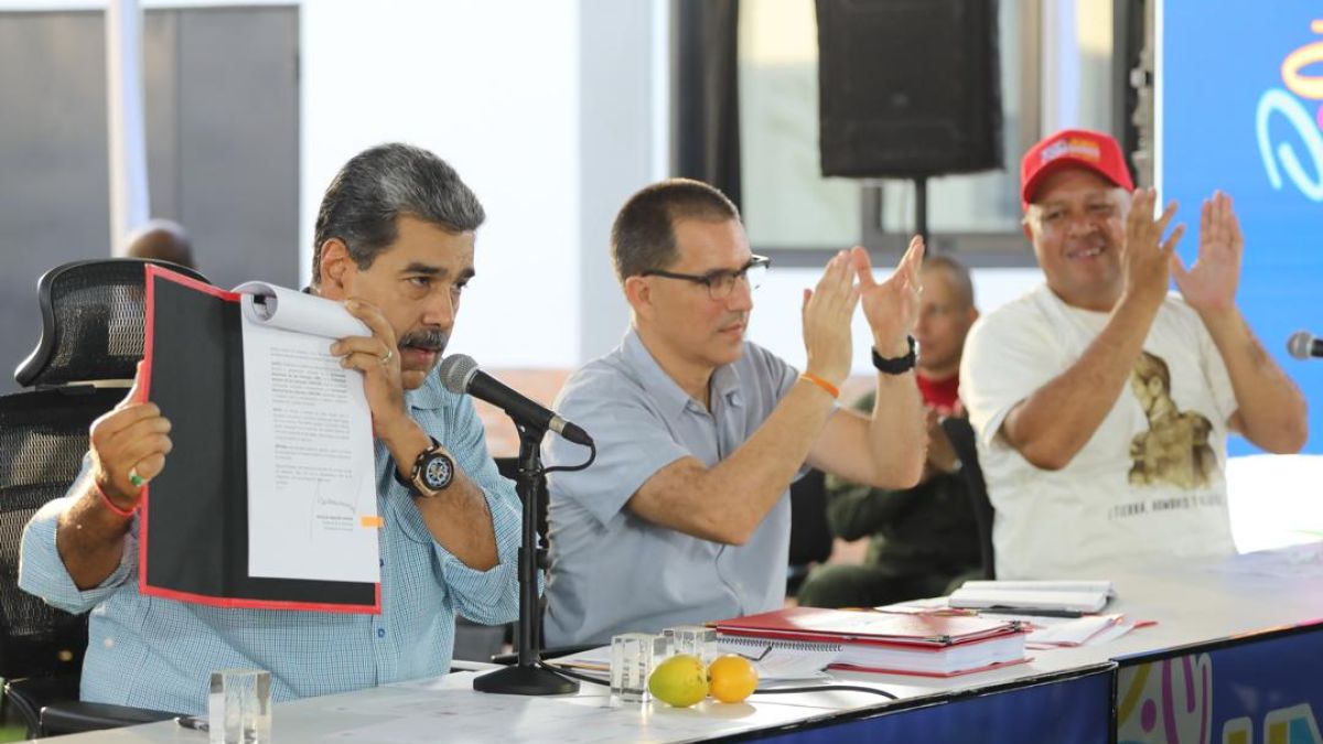 Inauguración de la Universidad Nacional de Las Comunas