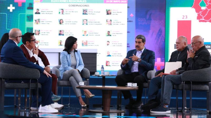"Propuse que lo elaborado hasta el momento sea perfeccionado, ampliado y debatido", señaló el presidente Maduro