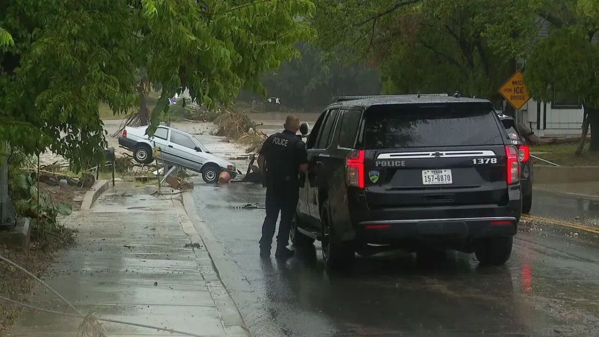 Las inundaciones también han causado interrupciones significativas en los servicios básicos