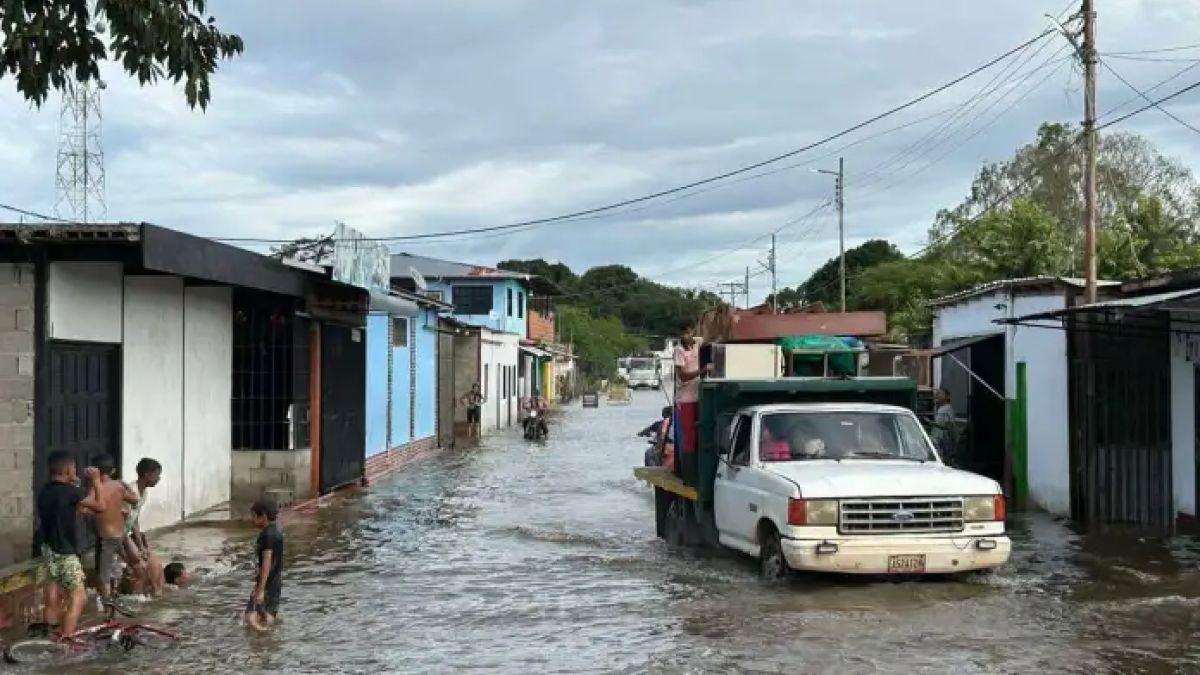 El municipio Autana se encuentran inundado por el Orinoco