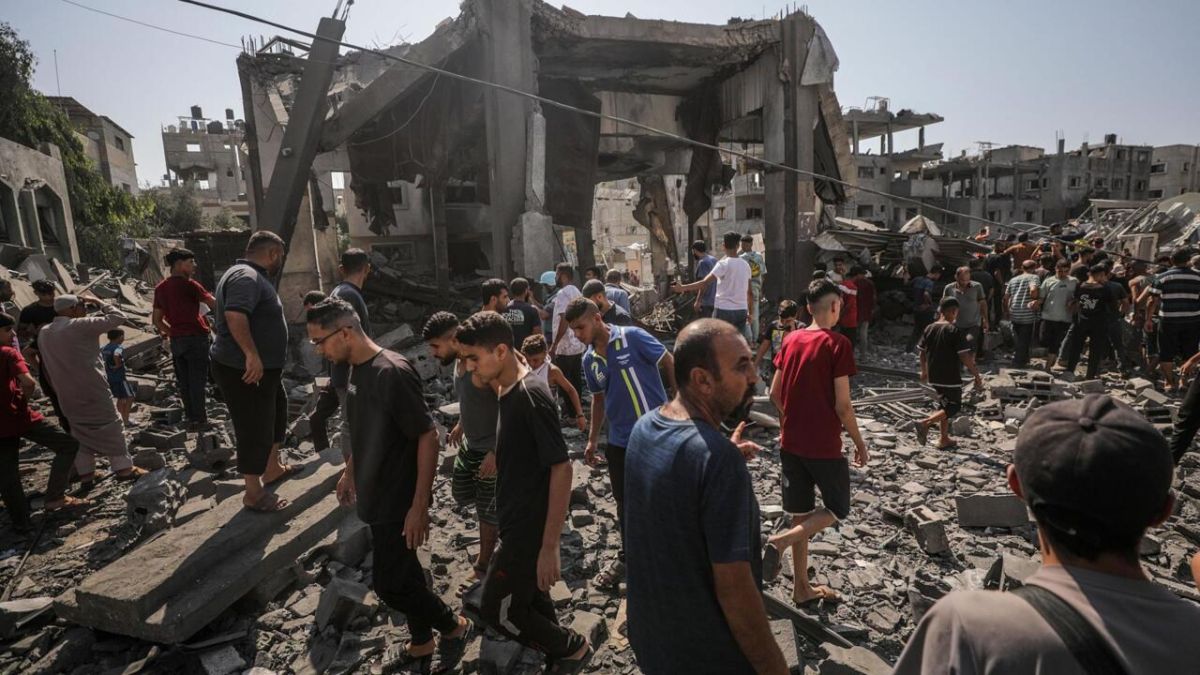 Soldados israelíes dispararon contra un grupo de palestinos reunidos cerca de un centro de distribución de ayuda