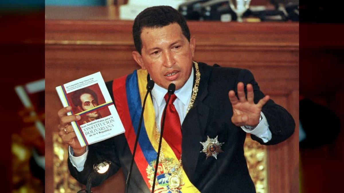 Commander Chávez shows the Bolivarian project as an emancipatory instrument for the country's new phase, taking into account the people as the fundamental axis of the construction of the Bolivarian Republic of Venezuela