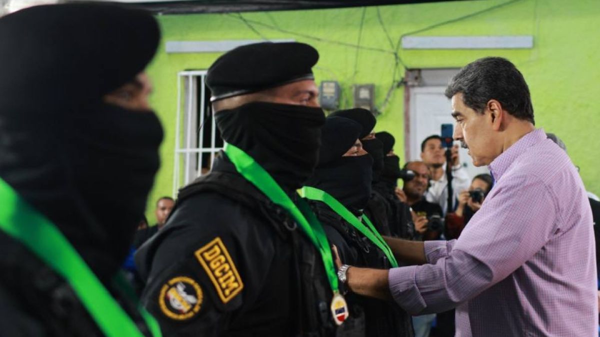 Condecoraciones a oficiales de los cuerpos de seguridad del Estado