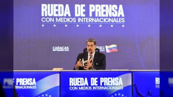 Presidente Maduro calificó la iniciativa como una repetición de la agresión internacional aplicada en 2019 y 2020, cuando figuras como John Bolton, Mike Pompeo y Elliott Abrams promovieron la autoproclamación de Juan Guaidó como presidente interino