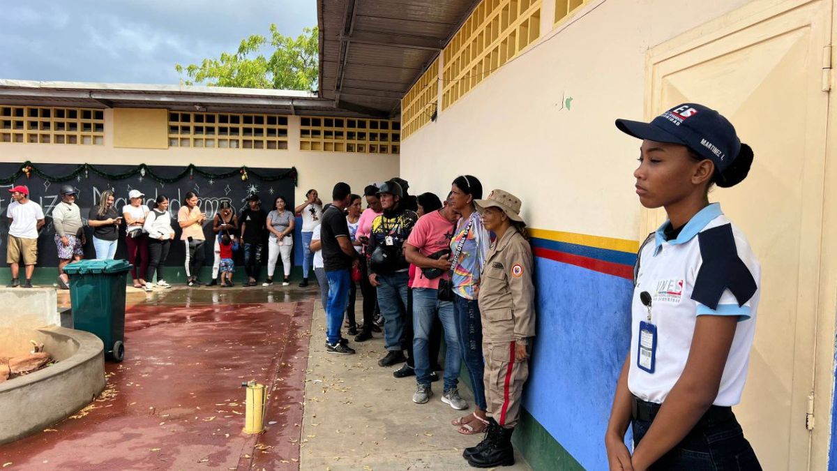 En algunas zonas de la entidad insular la lluvia se hizo presente