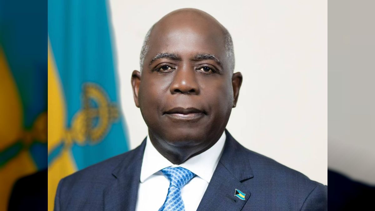 President (E) Delcy Rodríguez congratulates Prime Minister Philip Davis on electoral victory in Bahamas