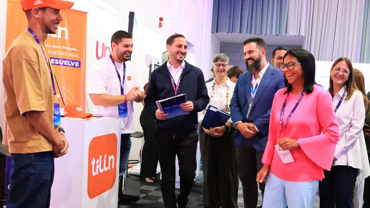 President (E) Delcy Rodríguez led the closing ceremony of the International Congress of Entrepreneurs Tech Week 2026