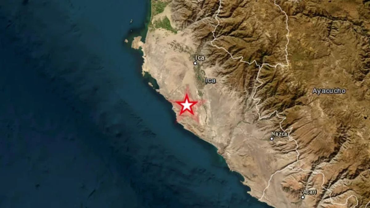 Authorities treat those injured after strong earthquake in Peru