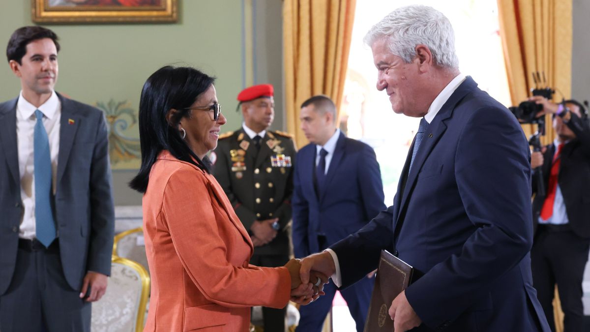 President (E) Rodríguez: Venezuela continues to strengthen its diplomatic relations