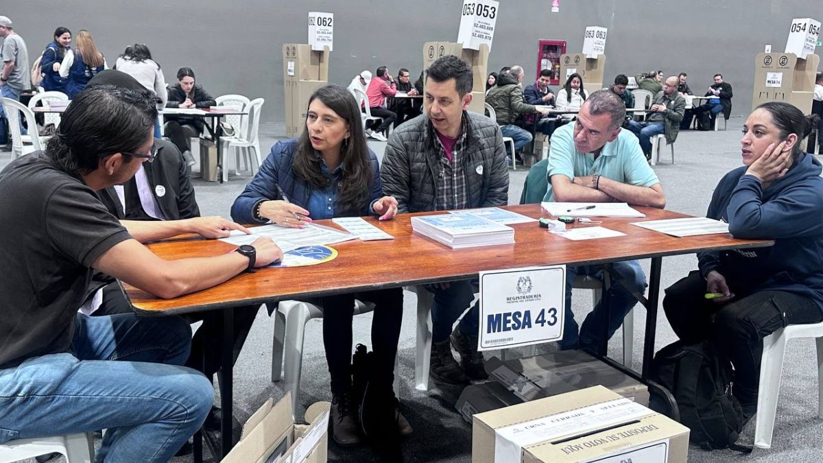 Colombia celebrates first presidential round this Sunday