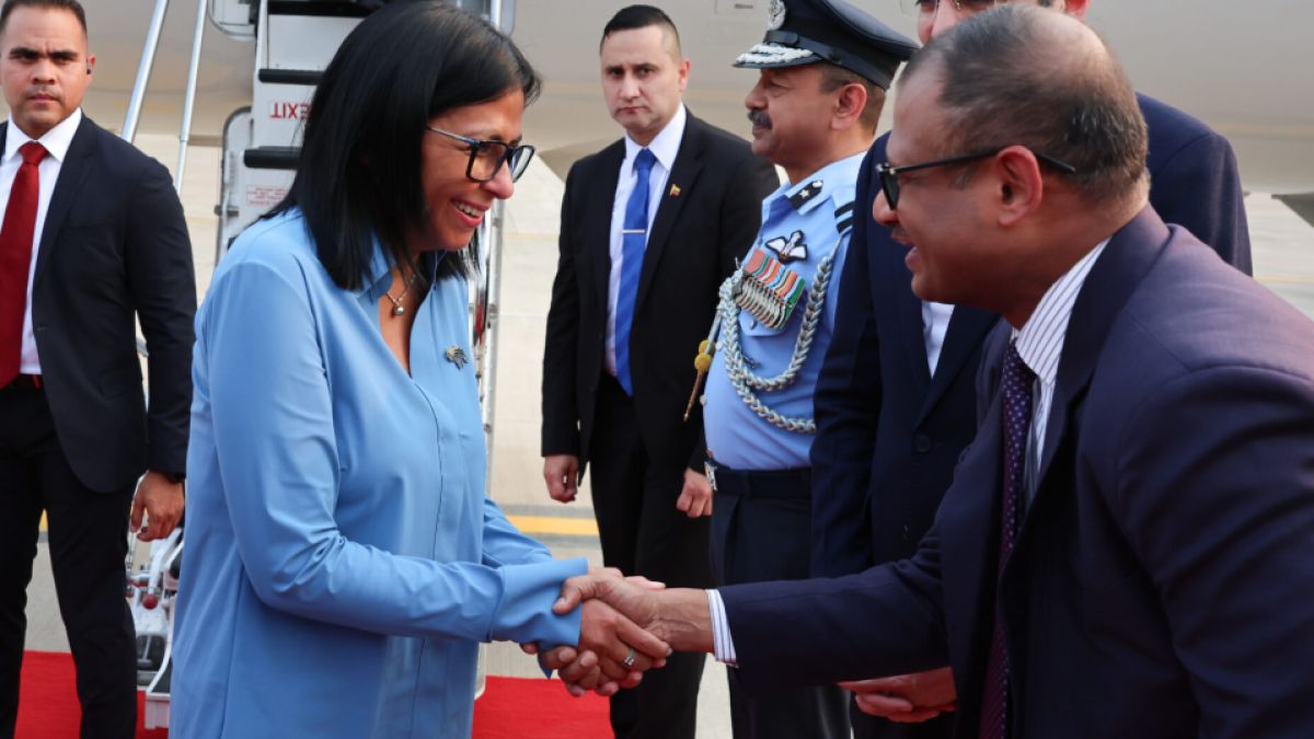 President (E) Delcy Rodríguez: We bring Venezuela's message of peace, friendship and cooperation to India