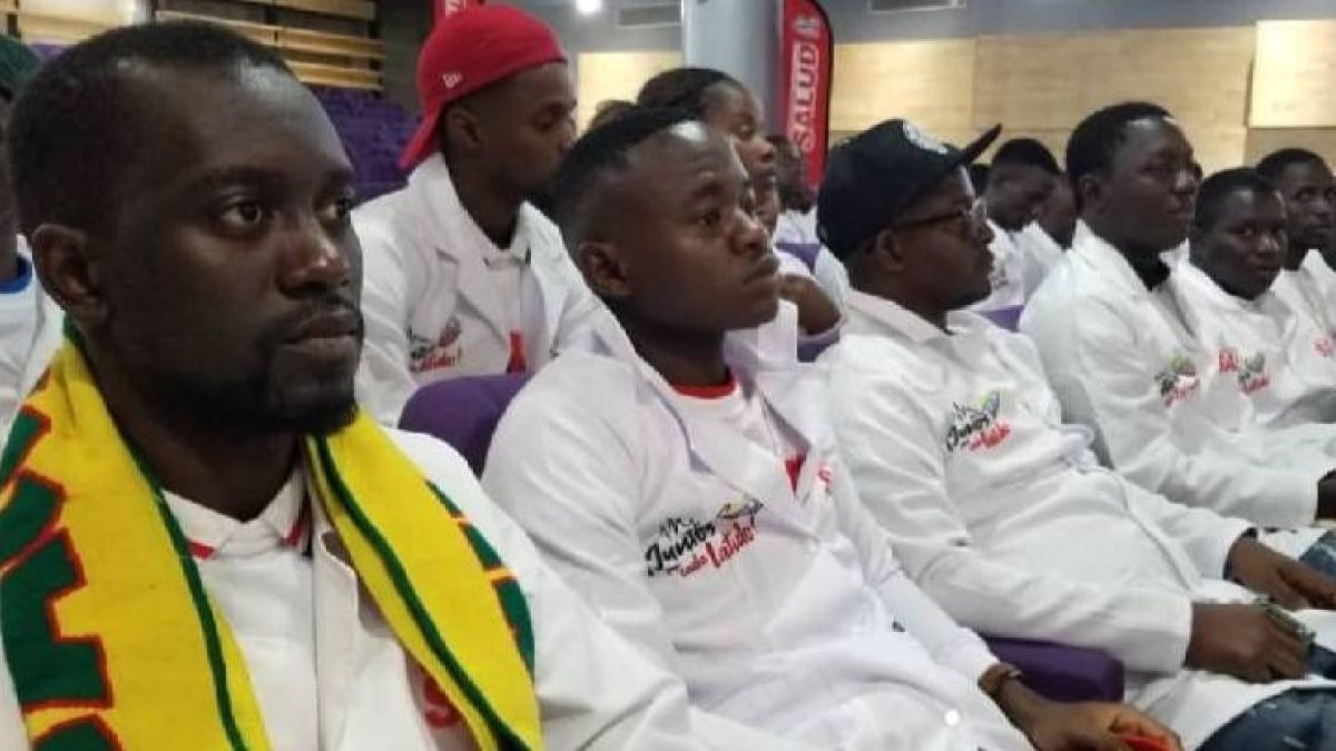 Guinea-Bissau doctors successfully complete postgraduate studies in Venezuela