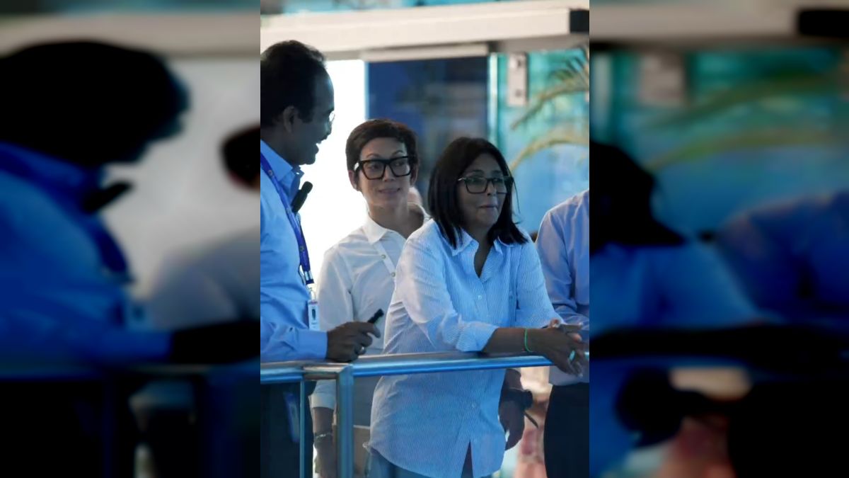 President (E) Rodríguez visits refinery in India to strengthen energy cooperation