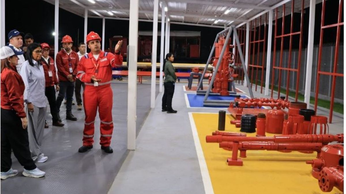 Simon Bolivar Center promotes technological education in Anzoátegui with a new gallery