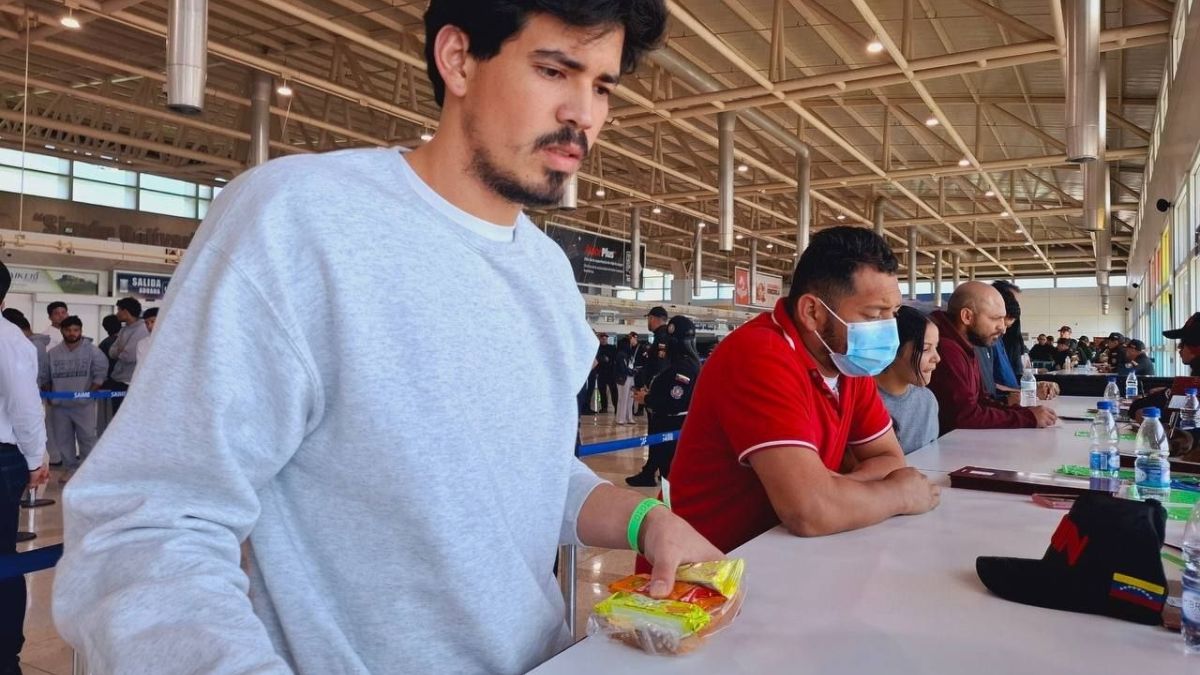 Flight 159 of the Great Mission Back to the Homeland arrives with 109 Venezuelans