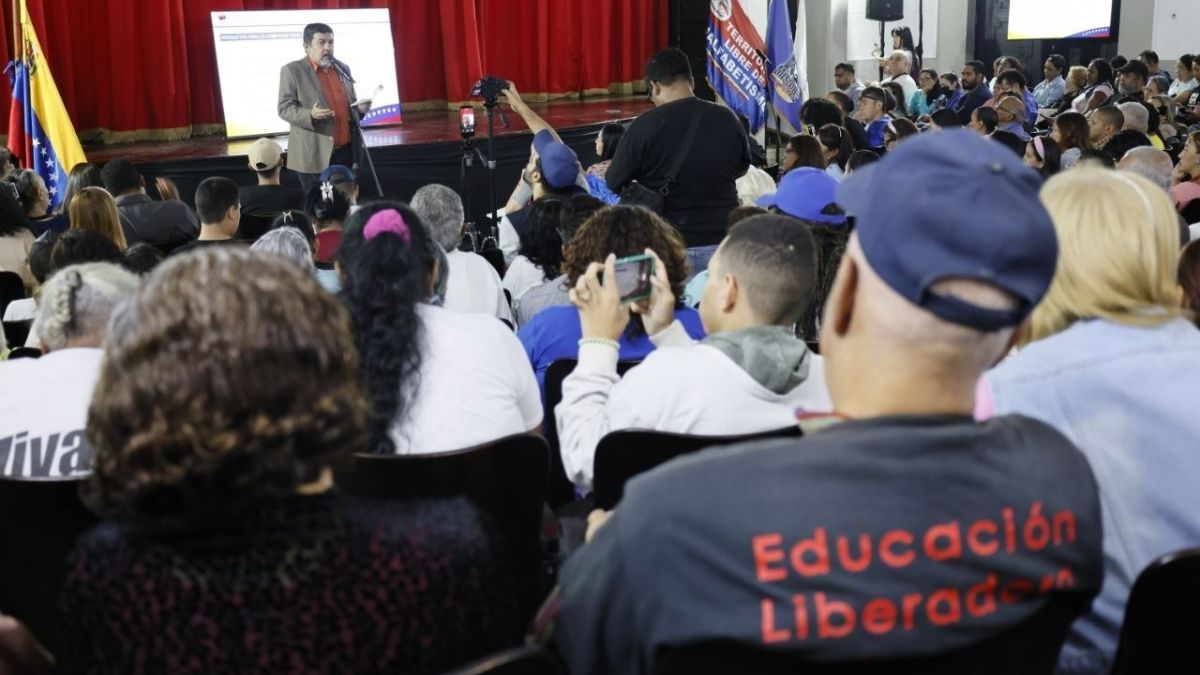 Educational missions will compile proposals for the restructuring and reengineering of the Government