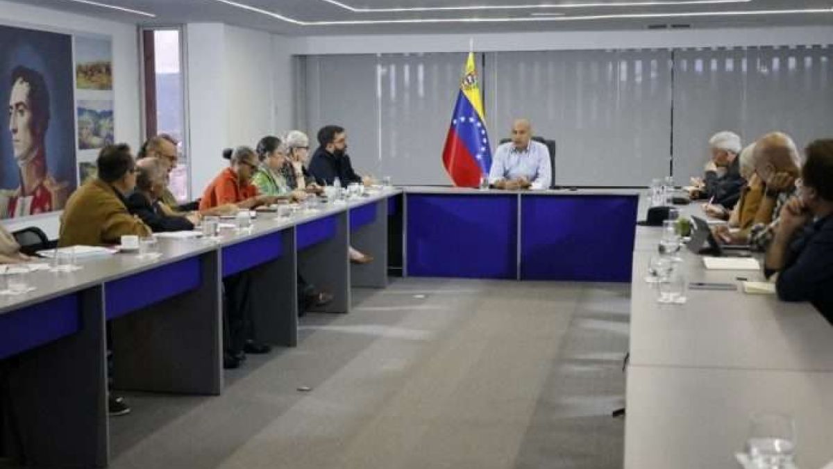 Presidential Commission calls on intellectuals to build a new paradigm in public management
