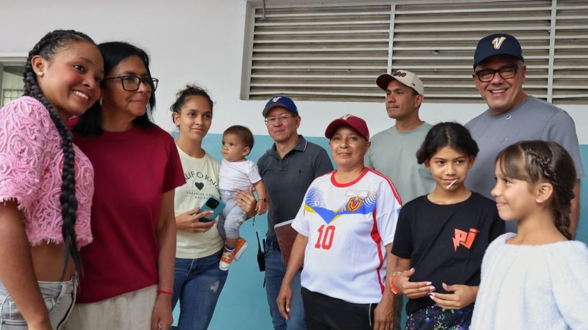 Jorge Rodríguez: Children from temporary camps inspire us to work for the rebirth of Venezuela