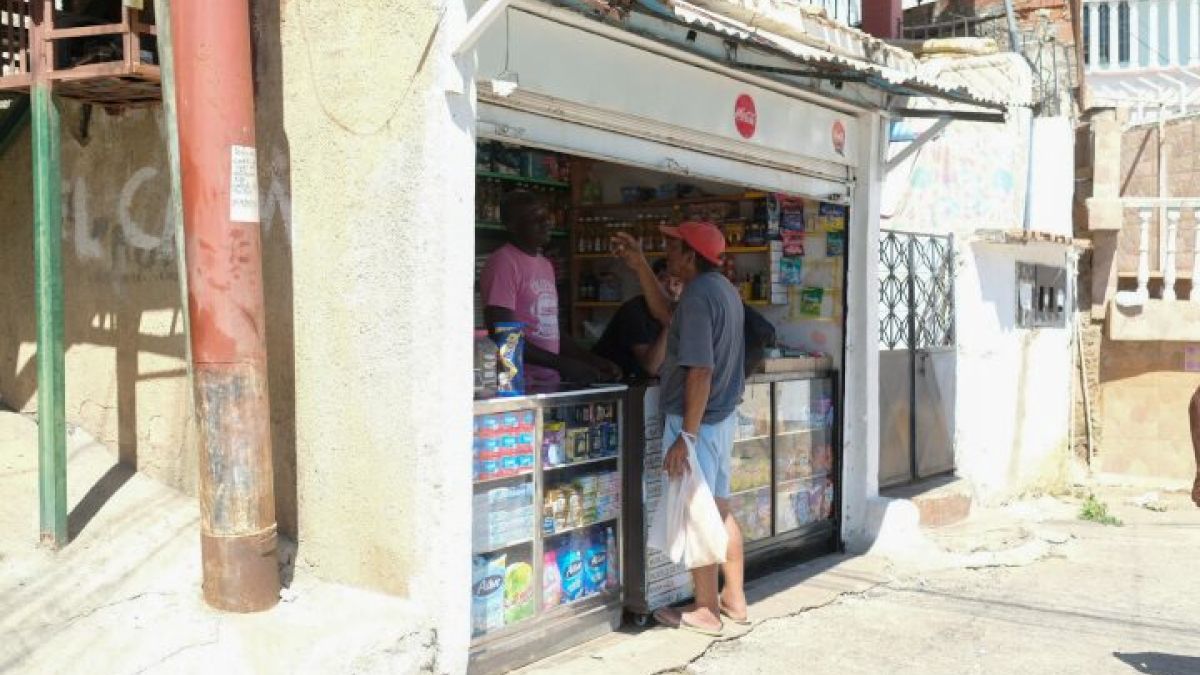 Formal trade remains active in unaffected areas of La Guaira