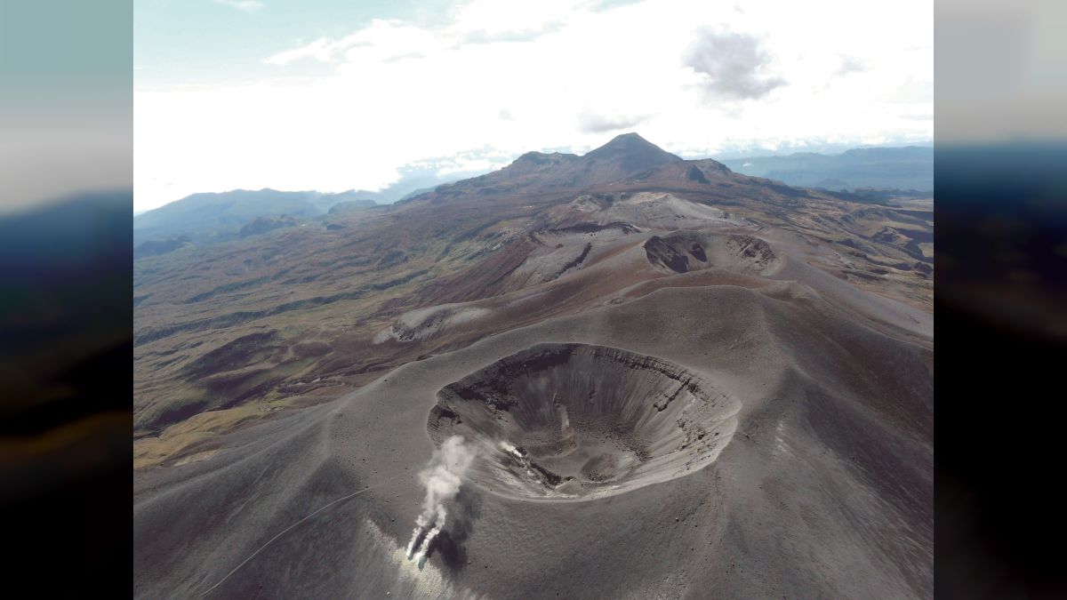 Geological Survey of Colombia warned of increased activity at the Puracé volcano