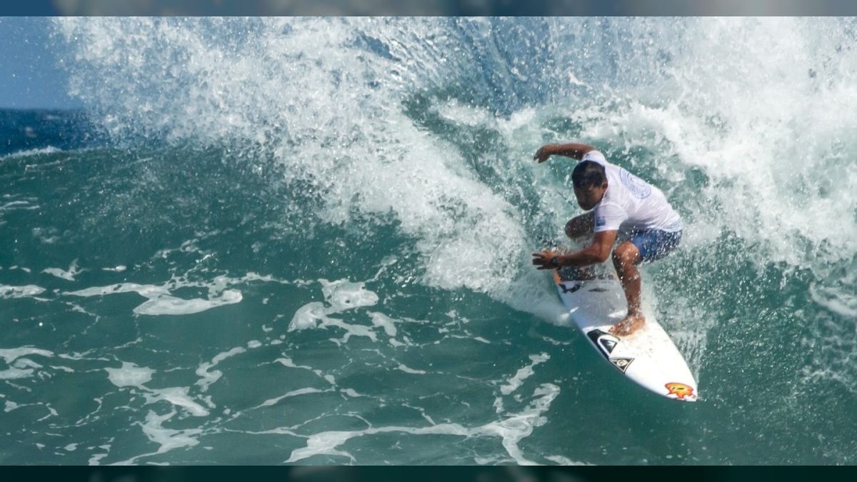 Venezuelan surfers Rafael Pereira and José López will compete for gold and silver at the Central American Games