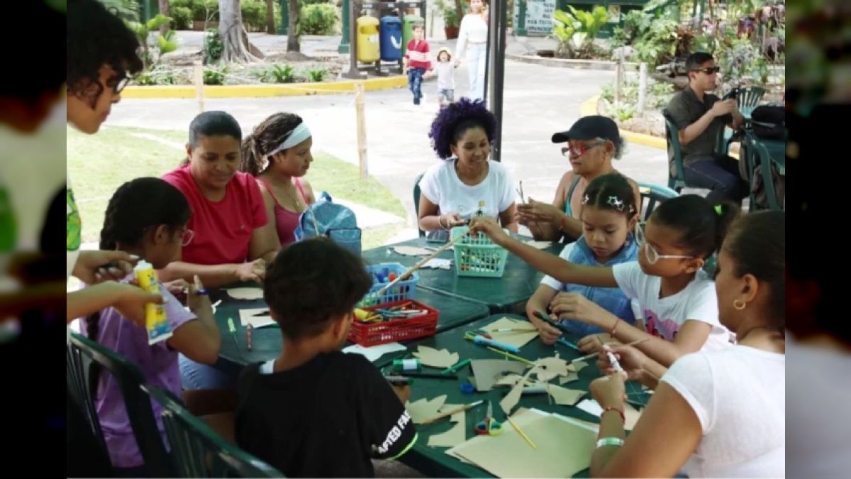 Science and Fine Arts Museums kicked off their vacation schedule with a creative workshop