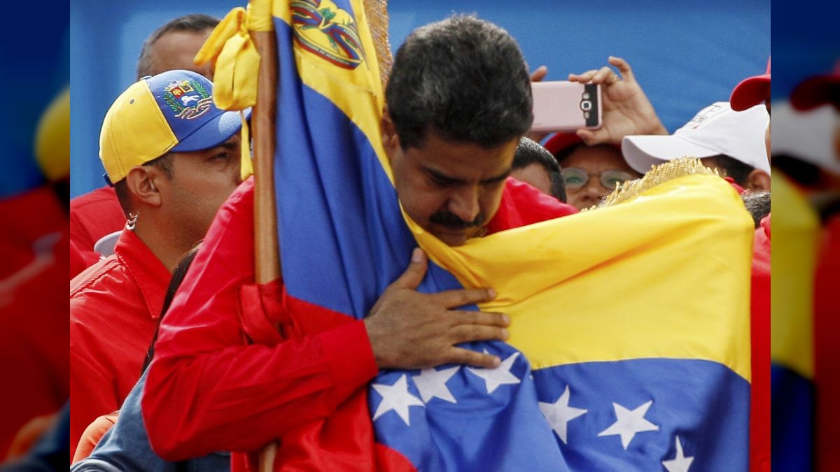 President Maduro sent a message of love and national pride on National Flag Day