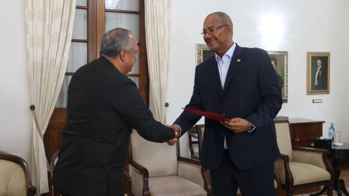 Venezuelan Ambassador presented Credentials to the President of the Republic of Seychelles
