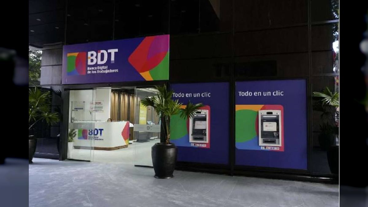 Banco Digital de los Trabajadores provided financing to affected merchants in La Guaira after earthquakes