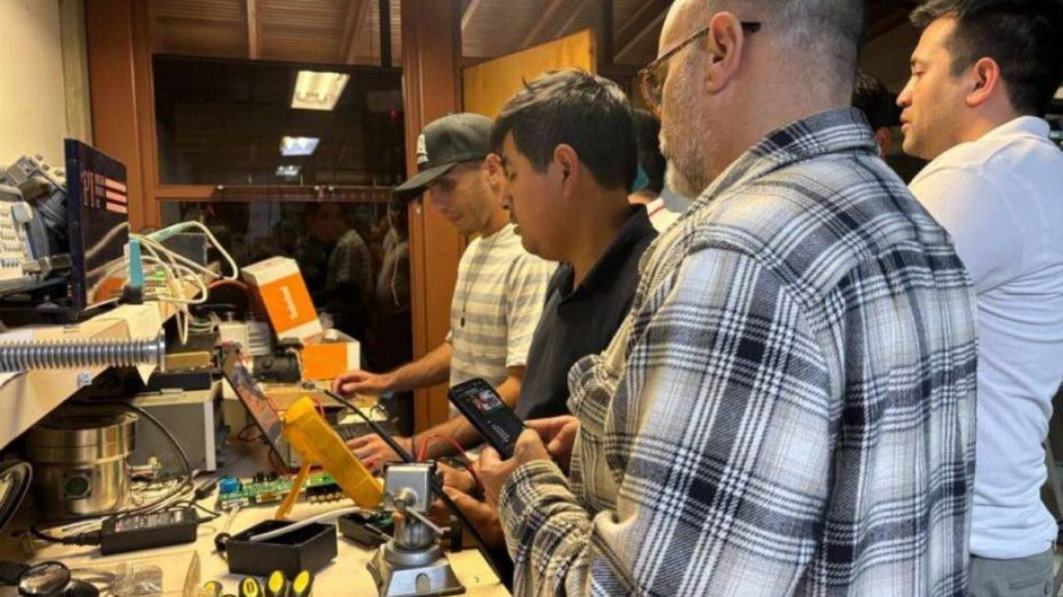 Ministry for Science and Technology installed the first Cherenkov water detector in Mérida