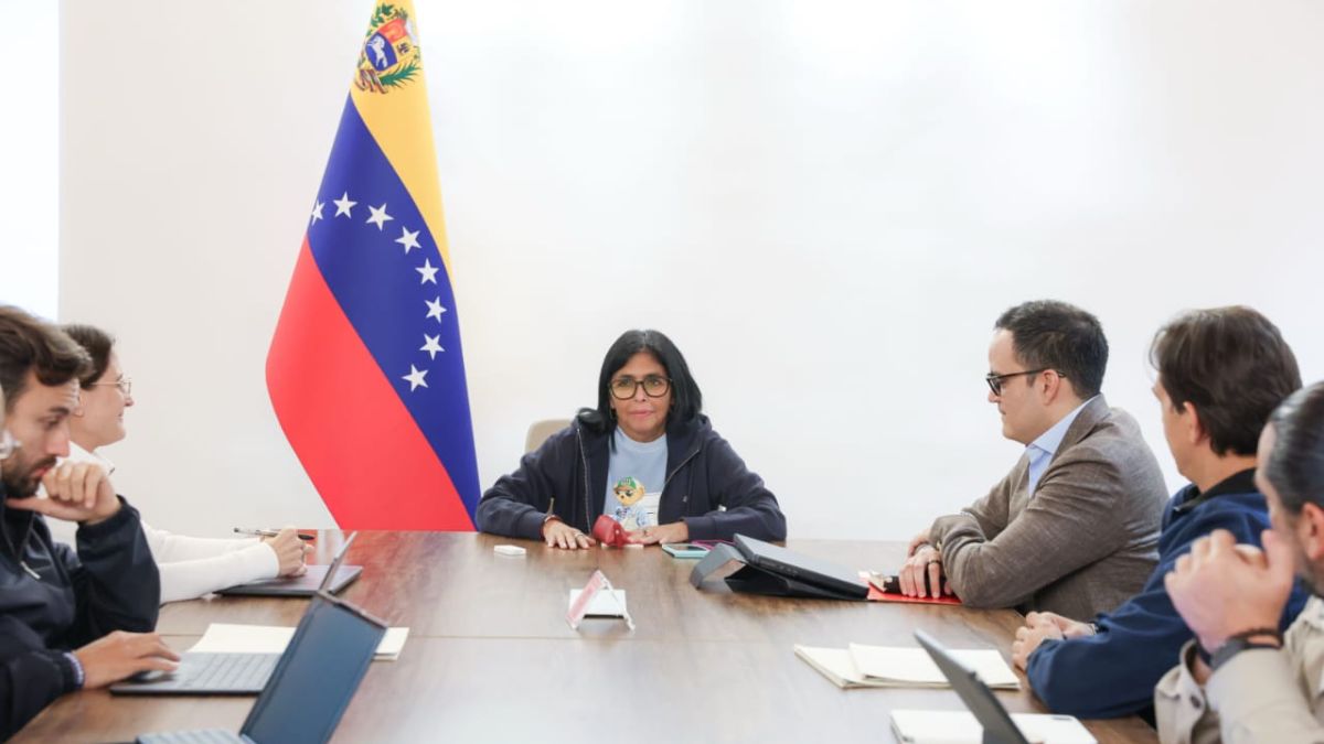 President (E) Delcy Rodríguez reviewed the economic agenda and execution of post-earthquake emergency funds