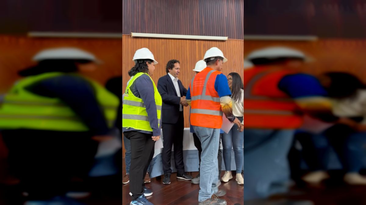 Minister Garcés: Engineering team has carried out more than 56,000 inspections on affected structures