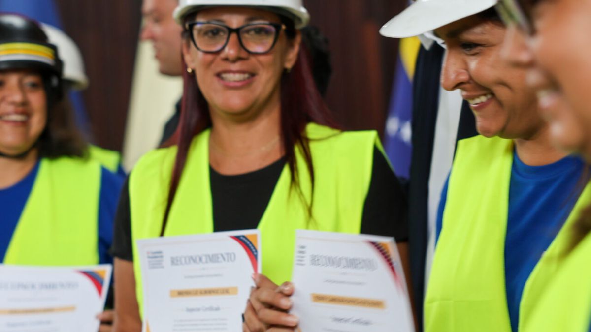 Presidential Commission recognizes the work of engineers after the double earthquake of June 24