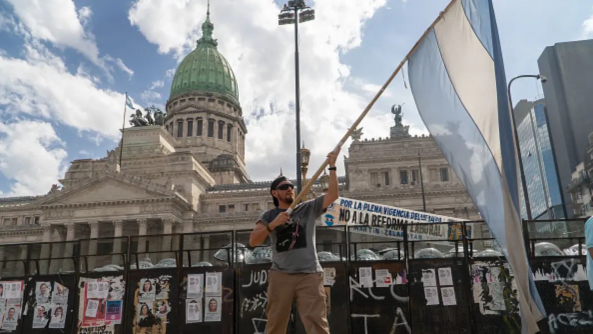 Argentine workers mobilize against growing family indebtedness