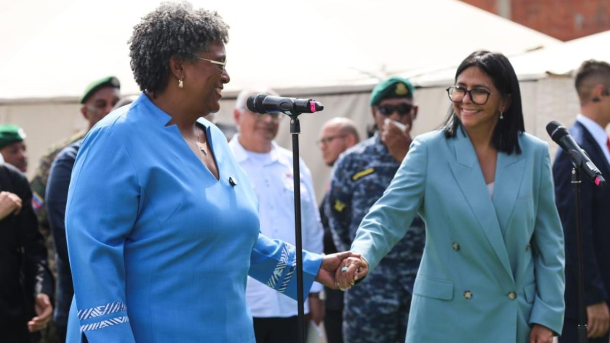 President (E) Rodríguez thanked Prime Minister Mottley for Barbados's solidarity after earthquakes