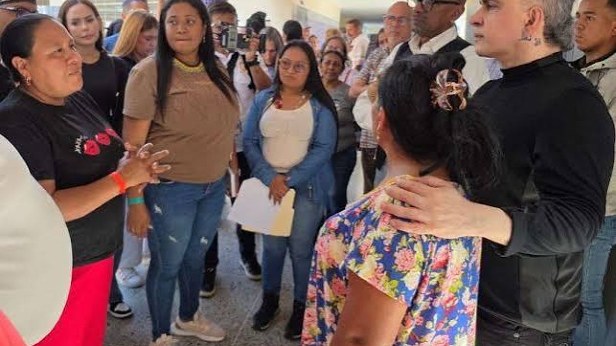 Gran Misión Viva Venezuela deploys cultural day for families in a temporary camp